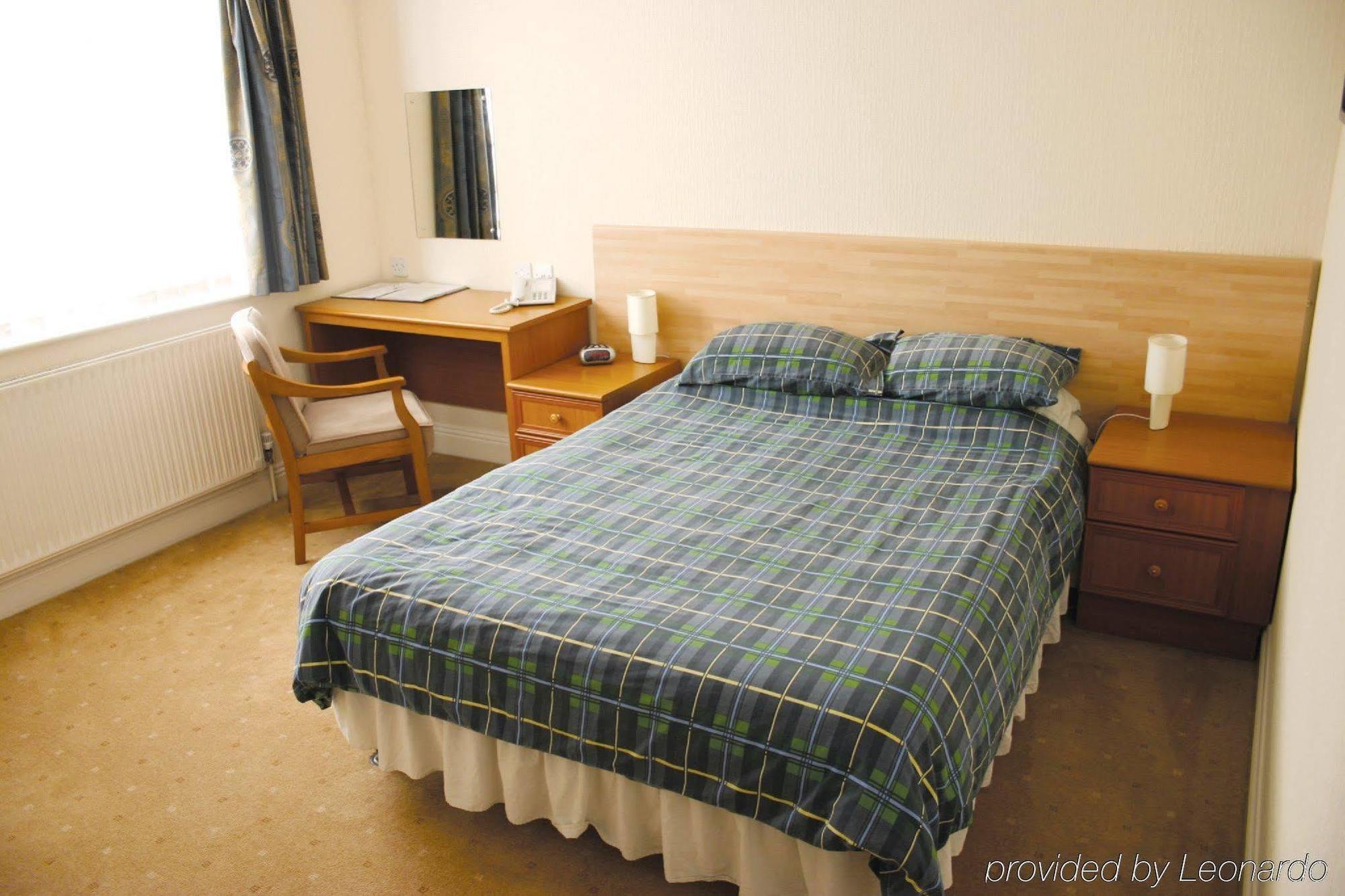 Отель Travelrest Fareham Solent Gateway Экстерьер фото