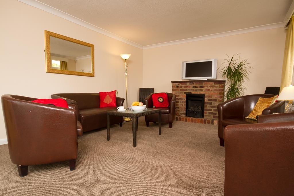 Отель Travelrest Fareham Solent Gateway Экстерьер фото